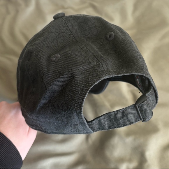 San Francisco Giants New Era Women's Black 9TWENTY Cap - Picture 2 of 5